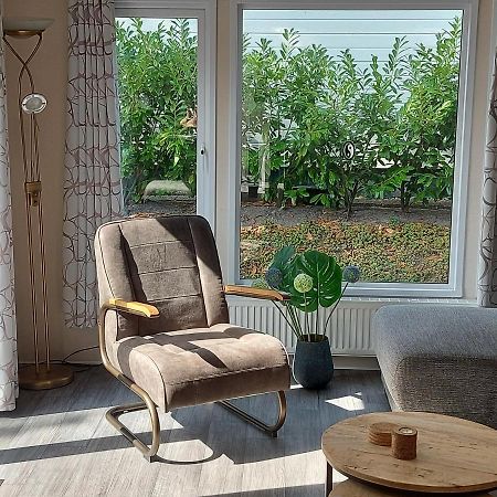 Chalet Wanama. Gelegen Op Het Vakantiepark Het Lierderholt Op De Veluwe. Villa Beekbergen Exteriör bild