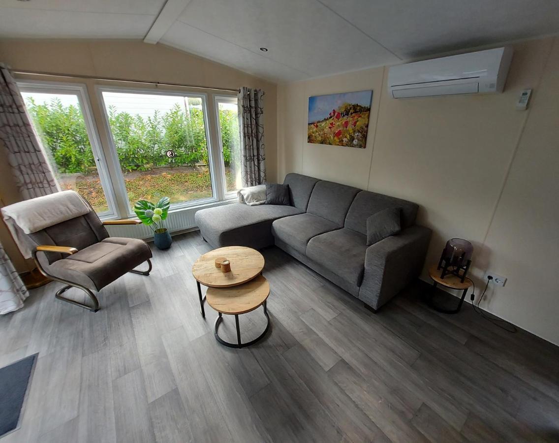 Chalet Wanama. Gelegen Op Het Vakantiepark Het Lierderholt Op De Veluwe. Villa Beekbergen Exteriör bild