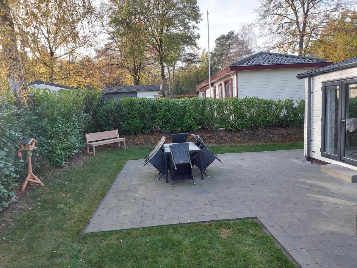 Chalet Wanama. Gelegen Op Het Vakantiepark Het Lierderholt Op De Veluwe. Villa Beekbergen Exteriör bild