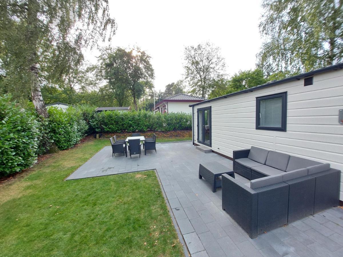 Chalet Wanama. Gelegen Op Het Vakantiepark Het Lierderholt Op De Veluwe. Villa Beekbergen Exteriör bild